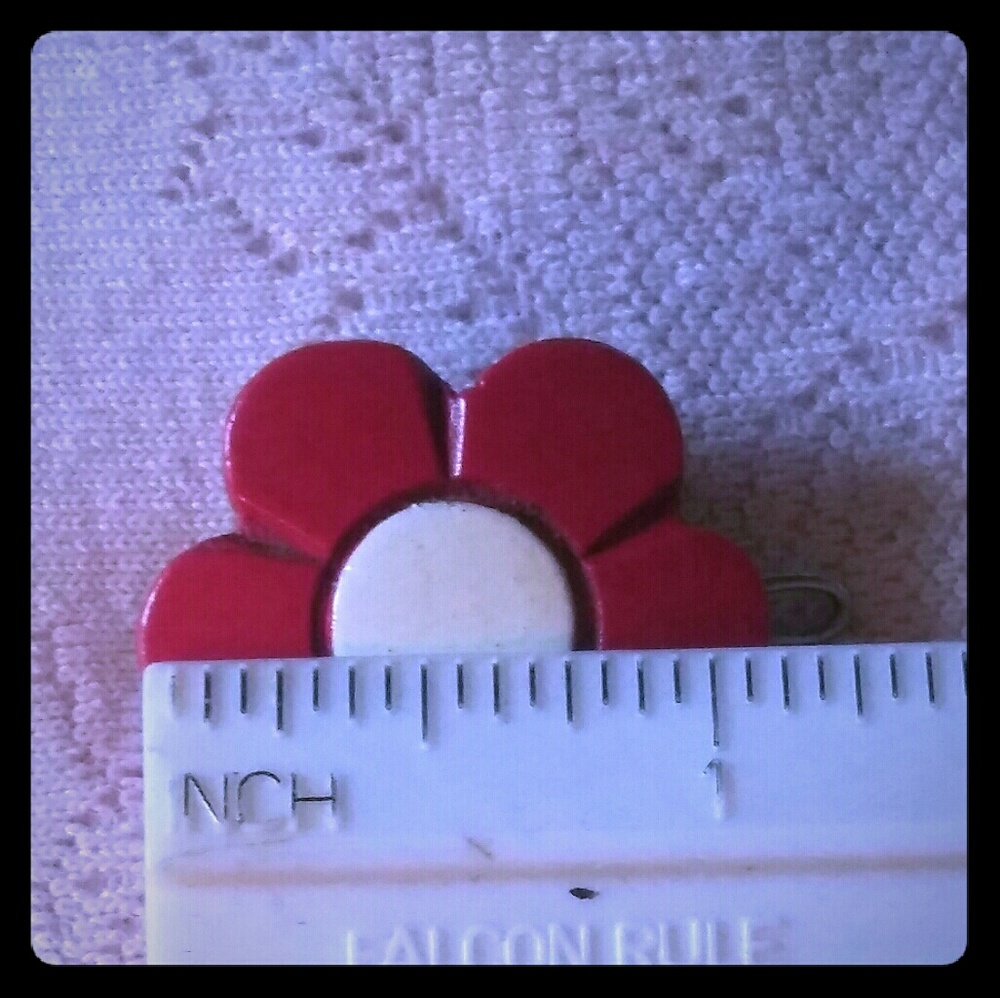 Vintage Wooden Flower Hair Barrettes - Picture 7 of 7